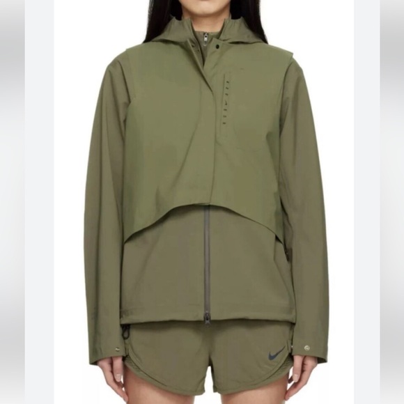 Nike Running Division Wind/Rain Jacket - Picture 2 of 14